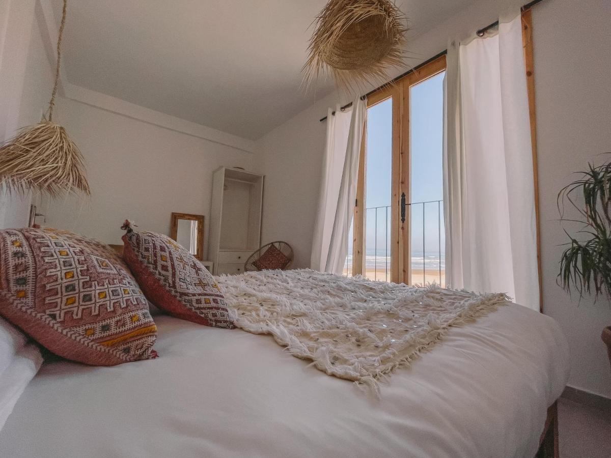 Blue Waves Surf House Hotel อกาดีร์ ภายนอก รูปภาพ